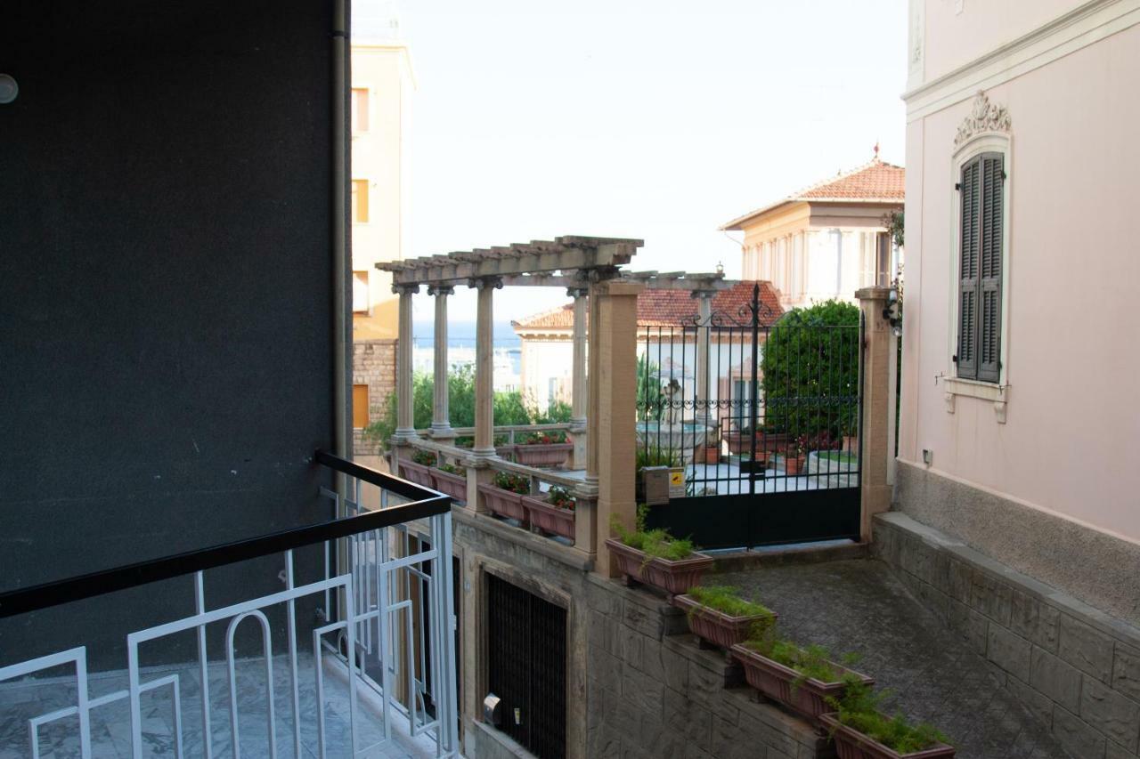 St George Villa Imperia Ngoại thất bức ảnh